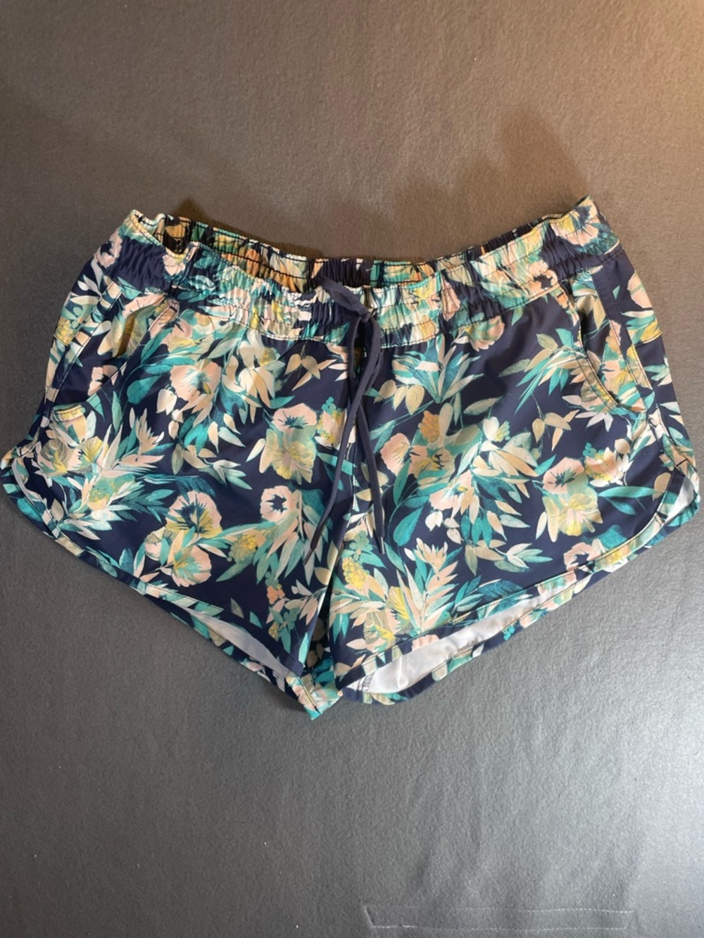 Columbia Sandy River Tropical Printed Athletic Shorts
